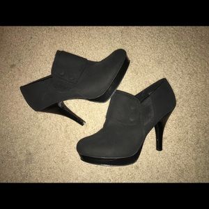 Fioni Black Bootie Platform Heels